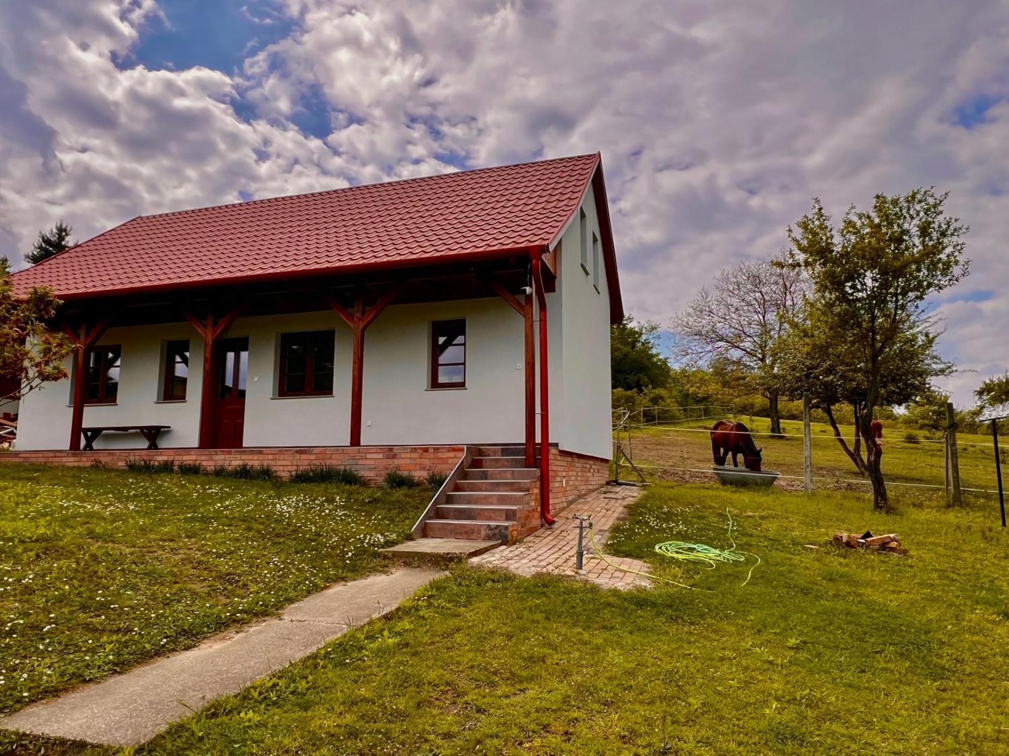Bed and Breakfast Pilisi Lovas Major, Dorog Esterno foto