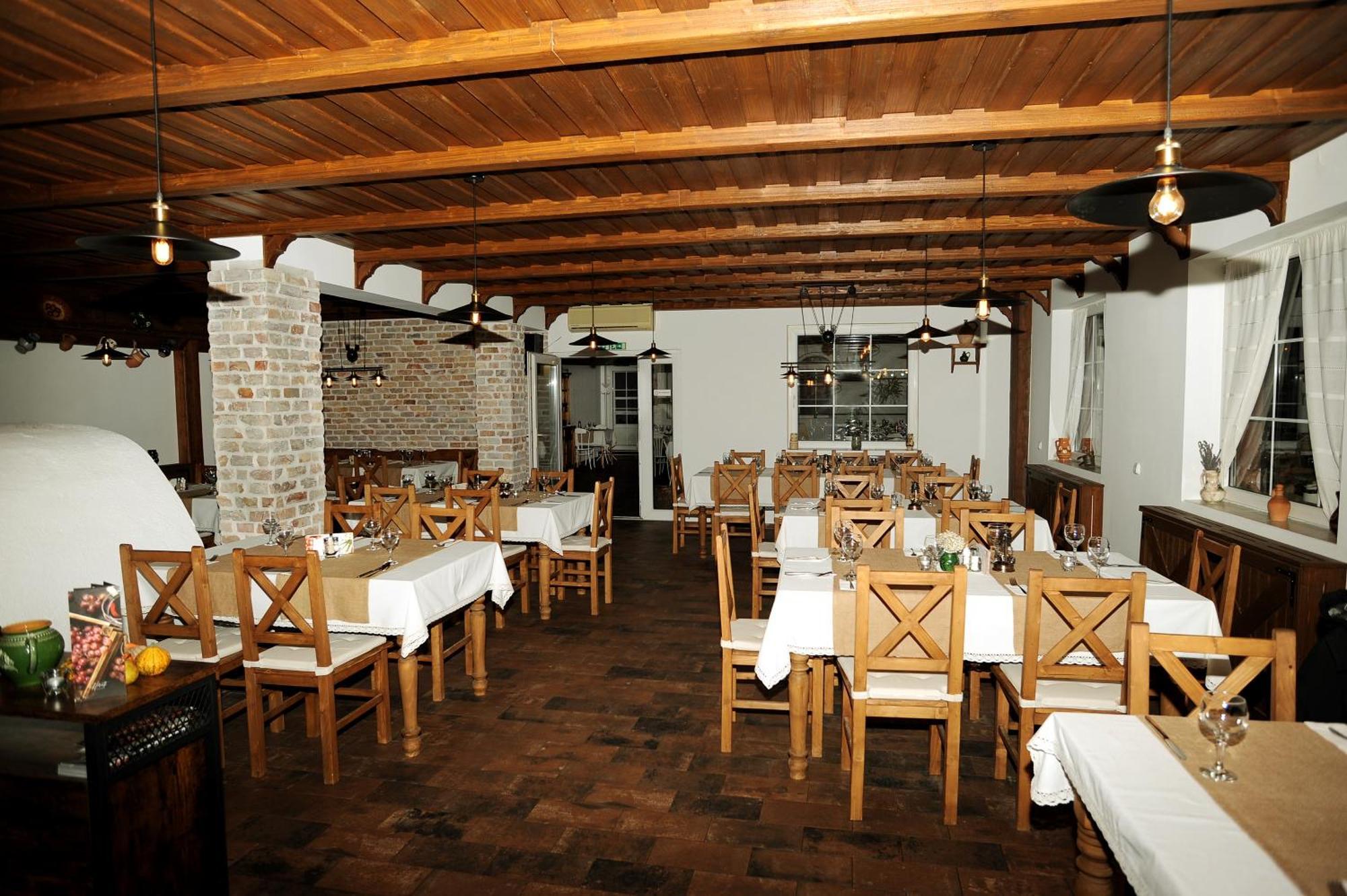 Bed and Breakfast Pilisi Lovas Major, Dorog Esterno foto