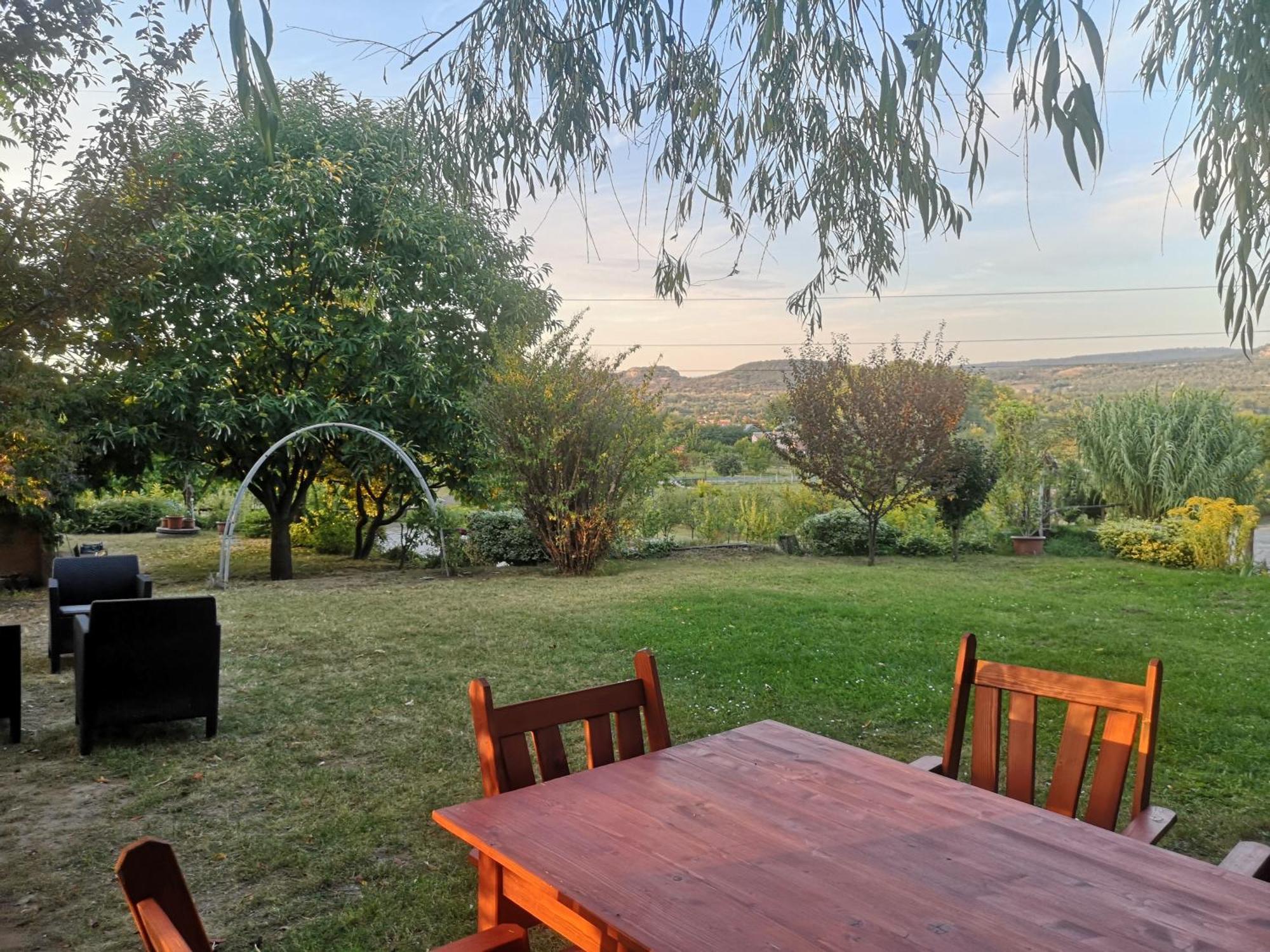 Bed and Breakfast Pilisi Lovas Major, Dorog Esterno foto